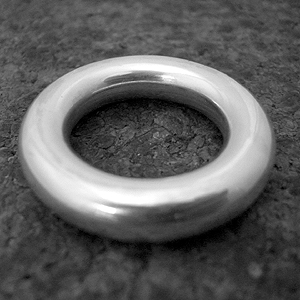 �I�[�_�[���C�h�V���o�[�A�N�Z�T���[����F 111.�@plain-tube-ring 